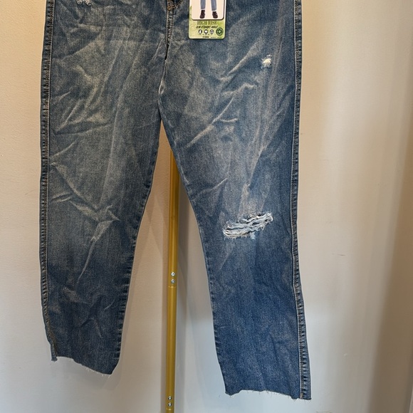 Rewash high rise slim straight Blue Distressed Jeans NWT 11/30 - Picture 5 of 15